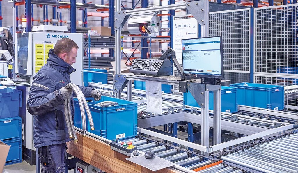 Die Lagerverwaltungssoftware optimiert die Zusammenstellung von Aufträgen