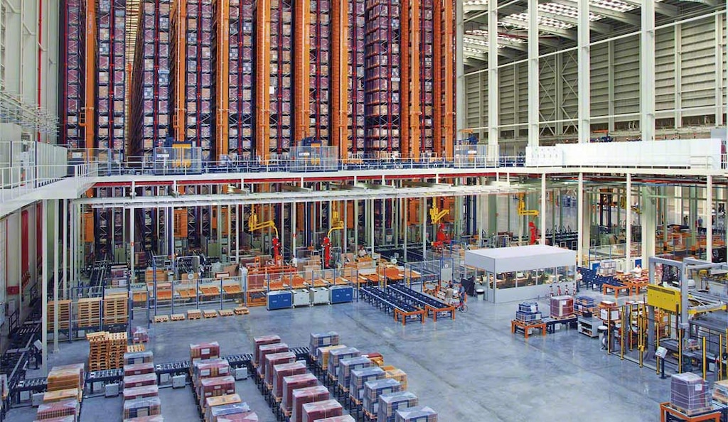 Porcelanosa hat seine Produktion mithilfe von Mecalux-Systemen mit seinem Vertrieb synchronisiert