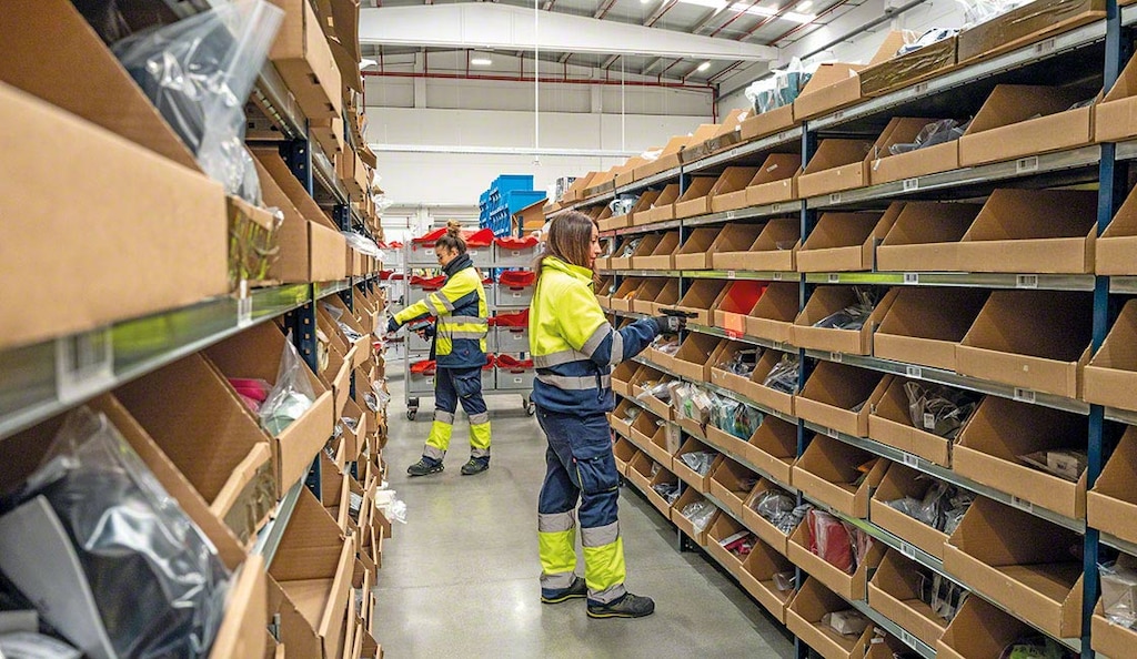 Die Berechnung des Lagerumschlags erleichtert die Planung der logistischen Abläufe