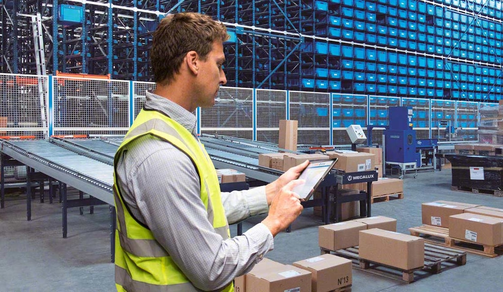 Mit einem Managementsystem wie Easy WMS von Mecalux kann der Logistikkoordinator die Leistung des Lagers besser bewerten