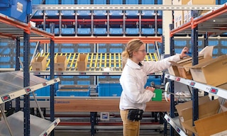 Mit der Hardware für LVS können zusätzliche Daten in die Software eingegeben oder aus ihr ausgelesen werden