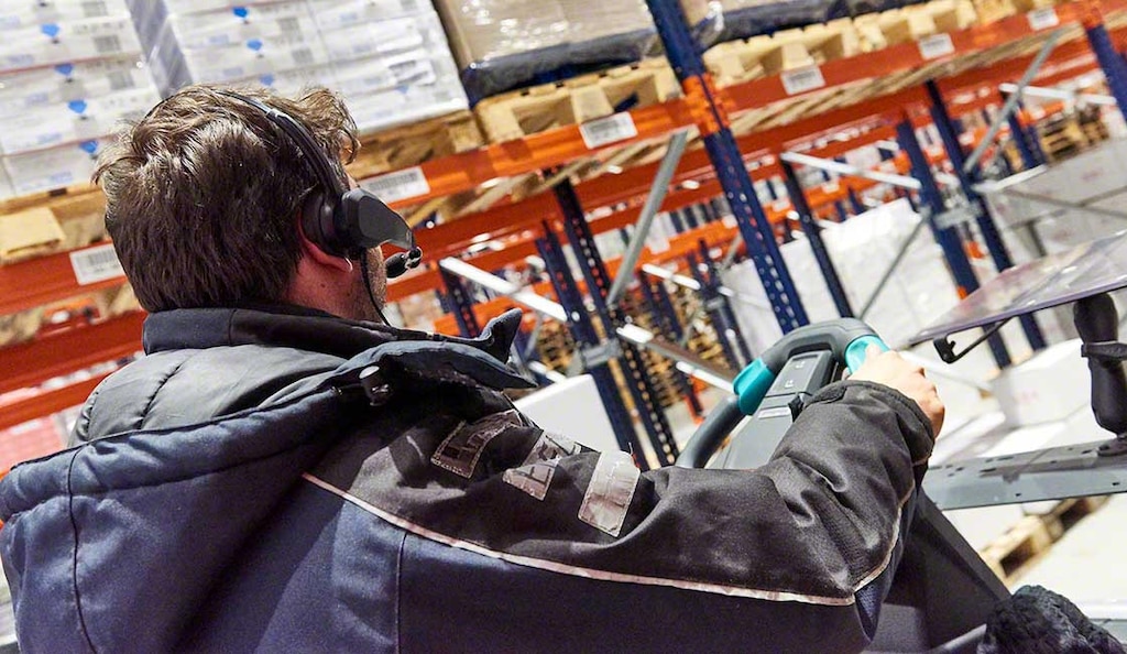 Handschuhe zum Scannen von Barcodes sind in Verbindung mit dem LVS eine ideale Hardware