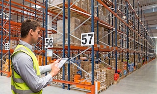 Die Qualitätskontrolle ist eine Reihe von Systemen zur Messung der Eignung von Produkten und Dienstleistungen