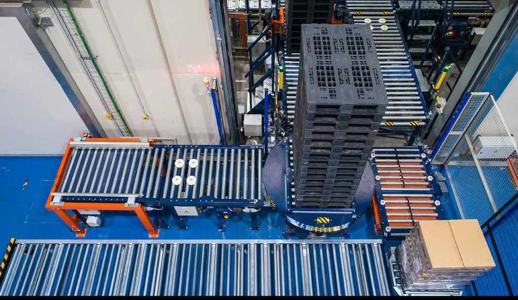 Kunststoff kann auch zu neuen Paletten verarbeitet werden, was eine umweltfreundliche Alternative darstellt