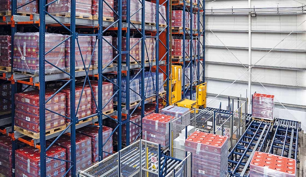 Die Grupo Rica kontrolliert die Rückverfolgbarkeit von Milchprodukten und Säften mit Easy WMS von Mecalux