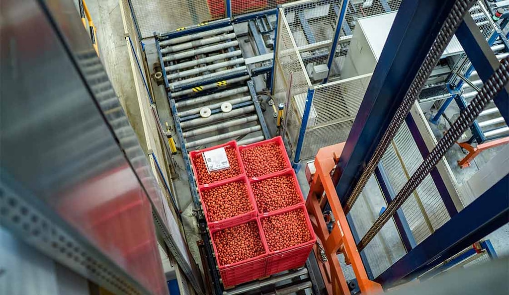 Die Software zur Rückverfolgbarkeit von Lebensmitteln überwacht die Bewegungen aller Produkte innerhalb der Anlage