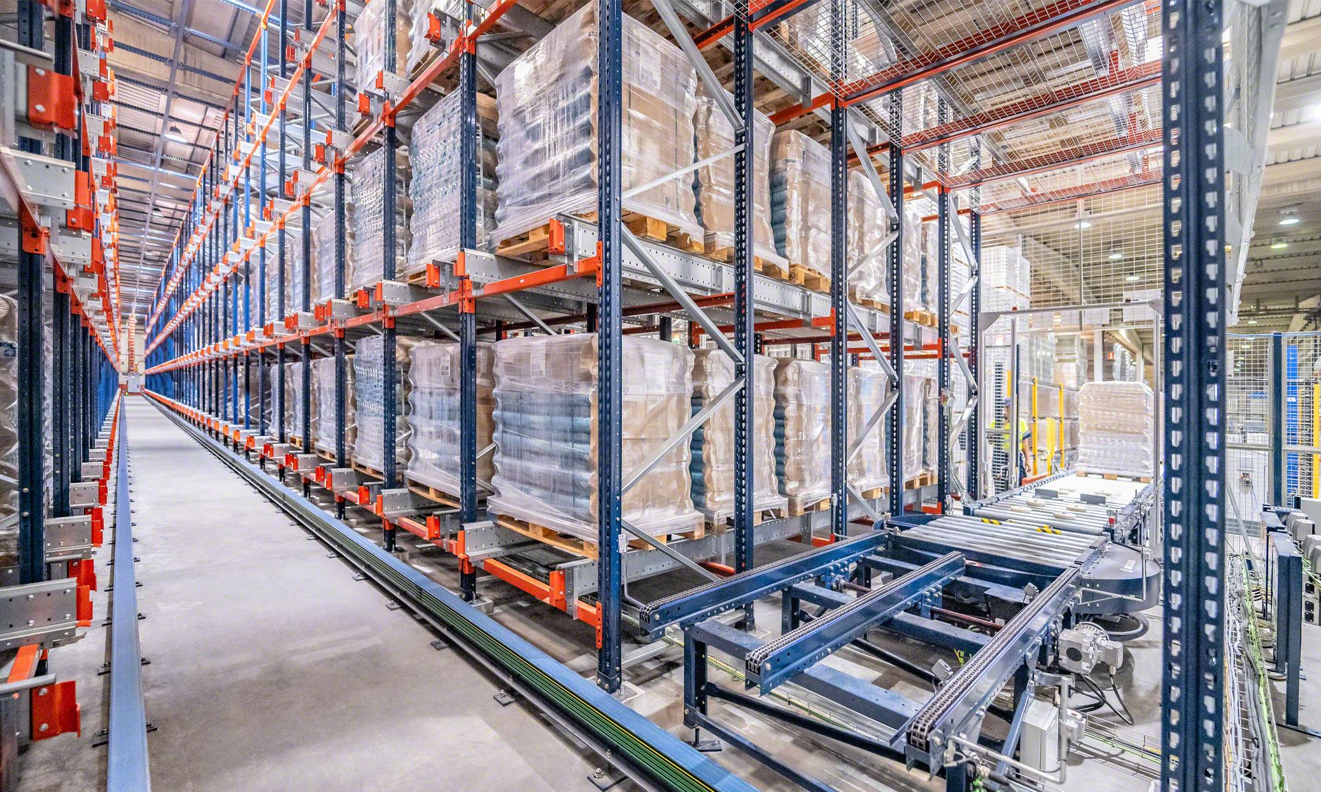 Envases Group automatisiert sein Lager für Weißblechdeckel aus der Produktion Envases Group automatisiert sein Lager für Weißblechdeckel aus der Produktion
