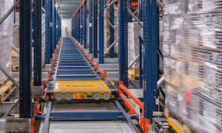 Clavo Food verdoppelt seine Lagerkapazität und reduziert die Durchlaufzeiten mit dem automatischen Paletten-Shuttle-System 3D