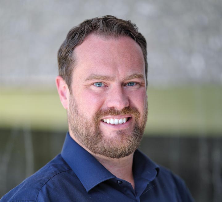 Eric H. Grosse, Assistenzprofessor am Lehrstuhl für Digitale Transformation im Betriebsmanagement an der Universität des Saarlandes