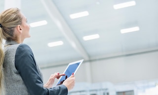 Studie über intelligente Beleuchtung in Lagern <em>(Smart Lighting)</em>