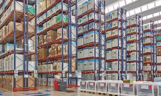 Chiggiato Trasporti: erdbebensichere Regale mit Arzneimitteln und Medizinprodukten Chiggiato Trasporti: erdbebensichere Regale mit Arzneimitteln und Medizinprodukten