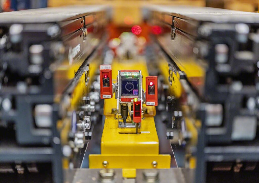 Modernes Positionierungssystem für Mecalux-Regalbediengeräte für Paletten