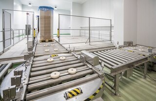 Die Rollenbahnen aus rostfreiem Stahl bieten eine hervorragende Korrosionsbeständigkeit