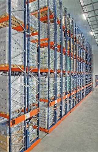 Verschieberegale können hoch gebaut werden Verschieberegale können hoch gebaut werden