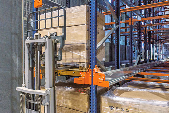 Funktionsweise: 2. Schritt – Metallregale Mecalux®